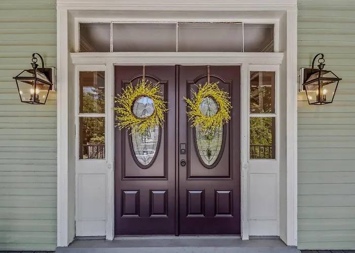 The Grand Castalian Inn Bed And Breakfast