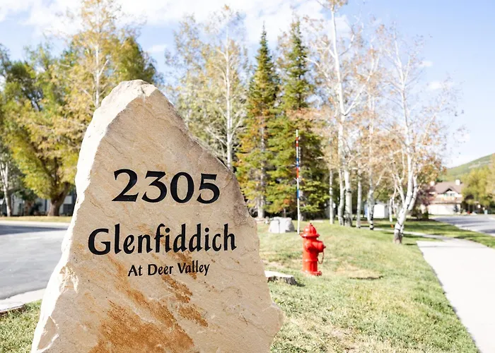 Glenfiddich Condo, Deer Valley Resort, Cozy Interiors, Private Patio, Private Hot Tub, Stunning View
