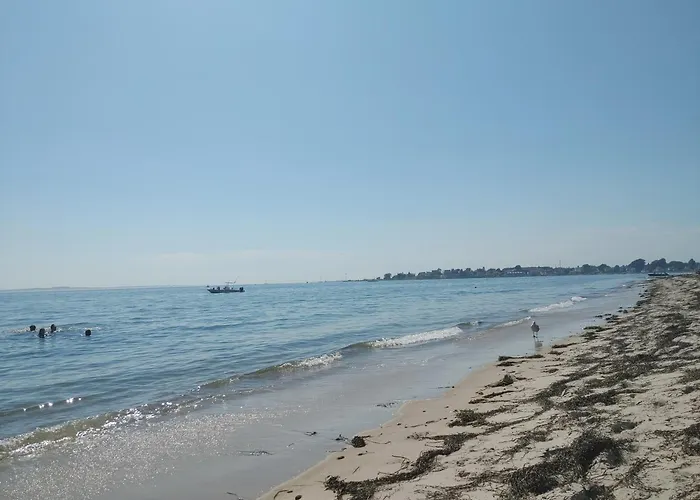 Borough Beach Apartment