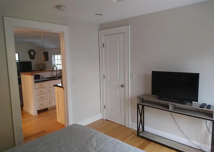 Borough Beach Apartment