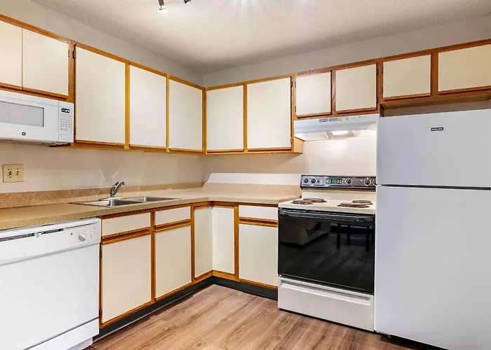Extended Stay America Suites - Cincinnati - Blue Ash - Reed Hartman