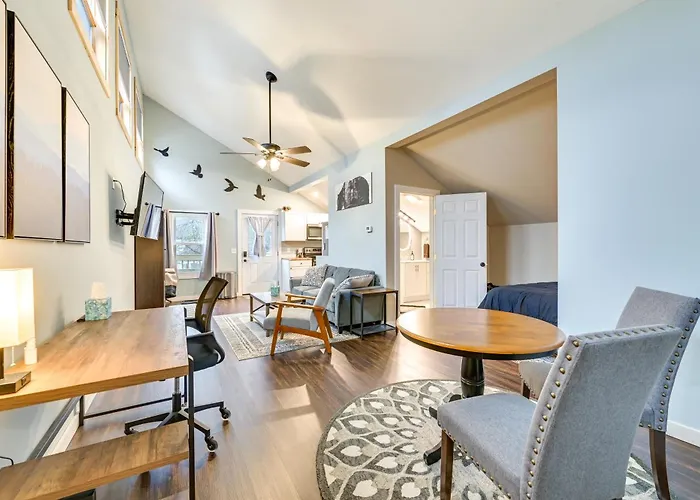 Old Forge Studio: Close To Lakes & Hiking Trails