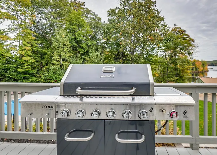 Milton Hidden Gem W/ Pool, Hot Tub & Fireplace!