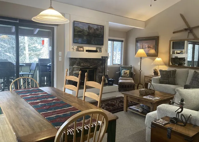 Moose Creek Lodge