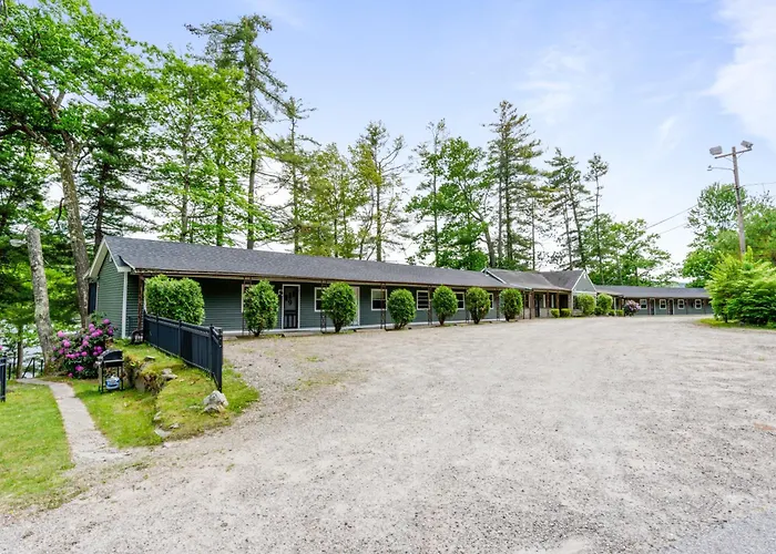 Waterfront 3 Bed Plus 3 Bath On Squam