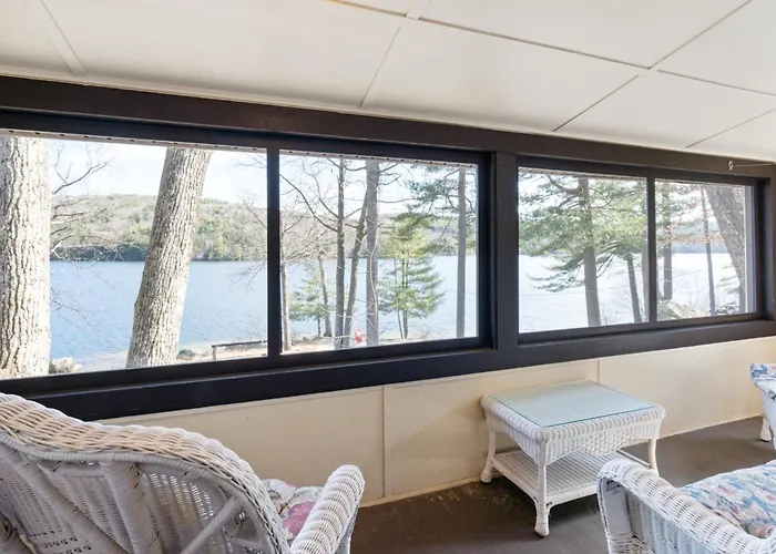 Moose Manor- Squam Waterfront