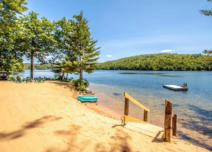 Squam Waterfront 2 Bed Rental