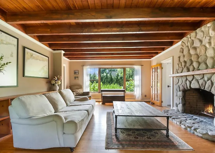 4Br 3Ba Hot Tub Media Room Weekly Rates