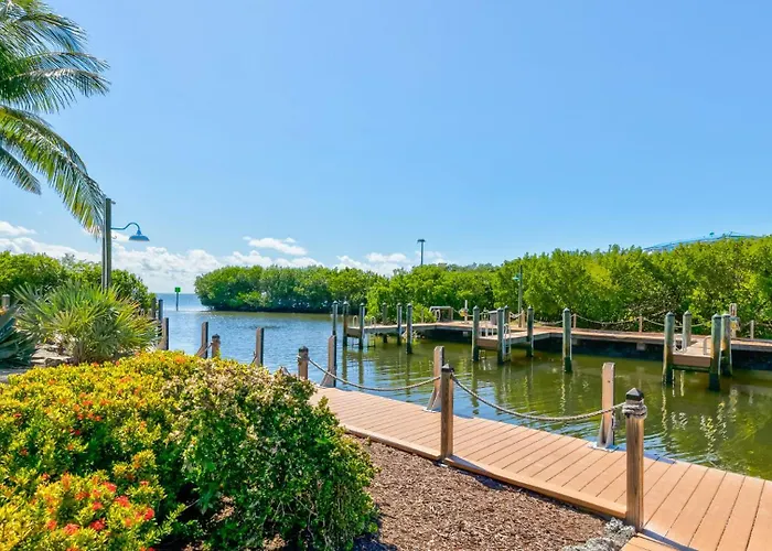 Modern And Coastal Ocean Pointe 2307