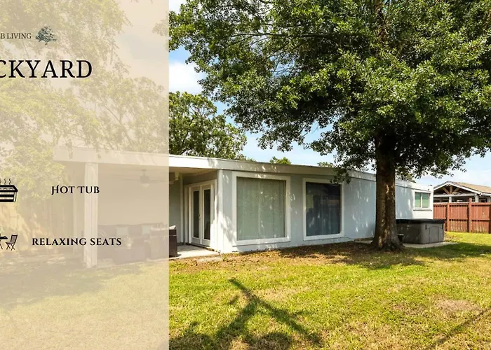 Newly Renovated 6Br 3Ba Port Arthur Holiday Home With Hot Tub