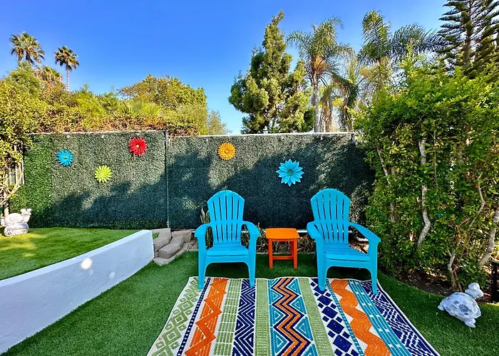 Casa Agave, 2 Bedroom, 1 Bath Guest House, With 3 Beds & Game Room
