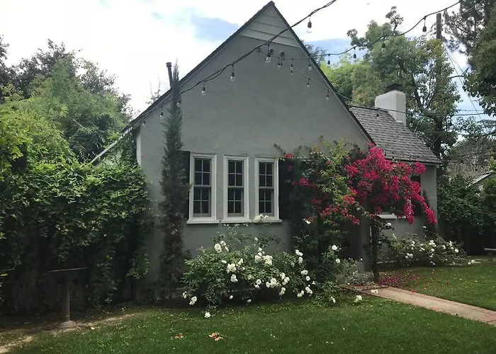 Beautifully Restored Pasadena English Cottage