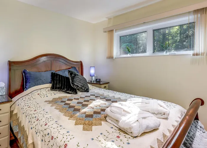 Family-Friendly Newfield Studio: 9 Mi To Ithaca!