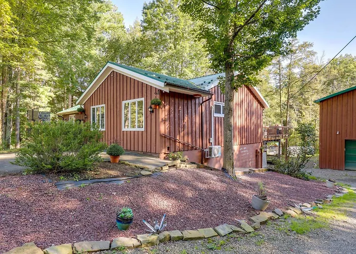 Family-Friendly Newfield Studio: 9 Mi To Ithaca!