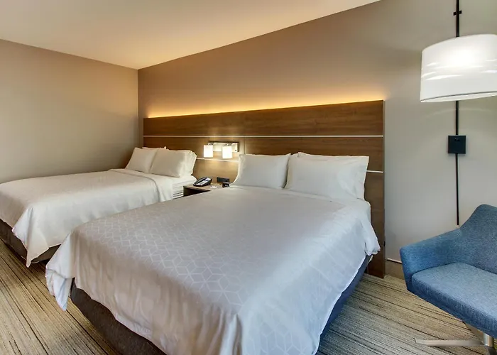 Holiday Inn Express & Suites Columbus - Ft Benning Maingate By Ihg