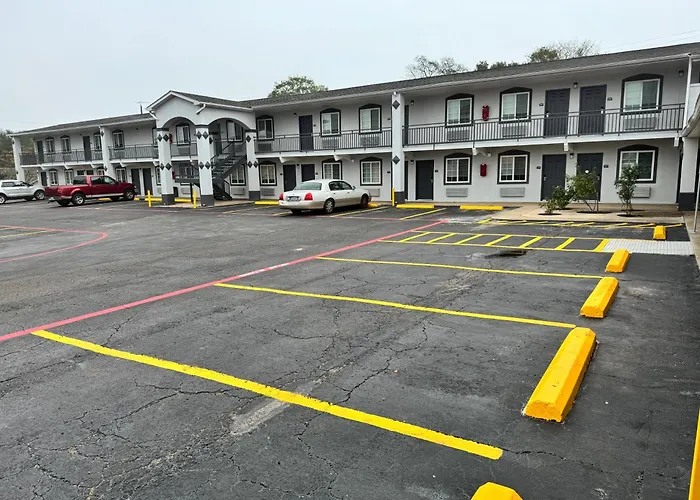 Continental Inn And Suites Nacogdoches Tx Sfa University Downtown
