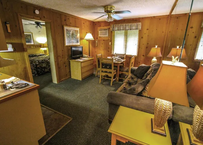 Smoketree Lodge