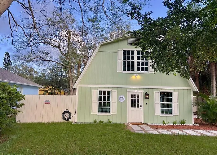 Costa Bella Barn