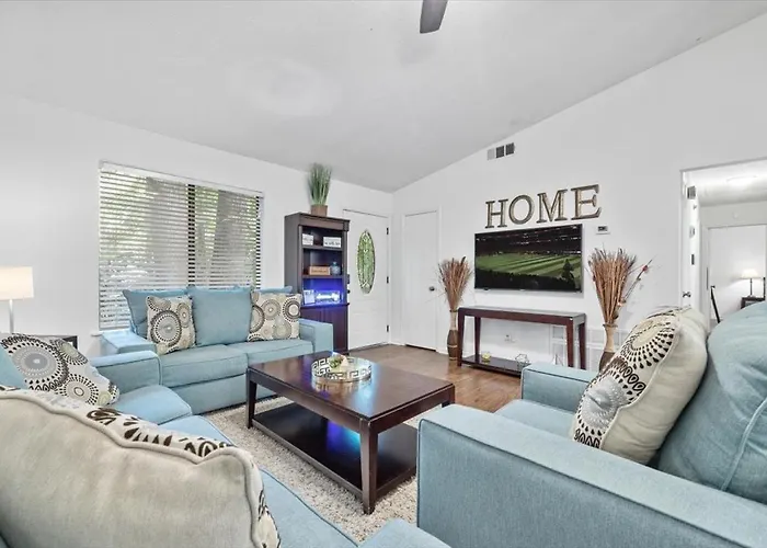 Cozy 3Br 2Ba Home Near Avalon Downtown Alpharetta