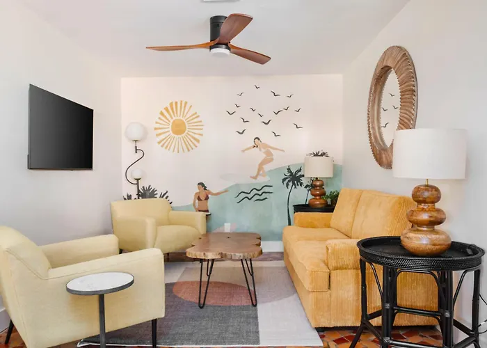 Haley'S Court Boutique Motel