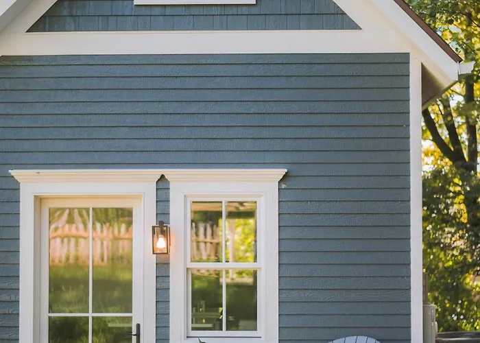 Willard House