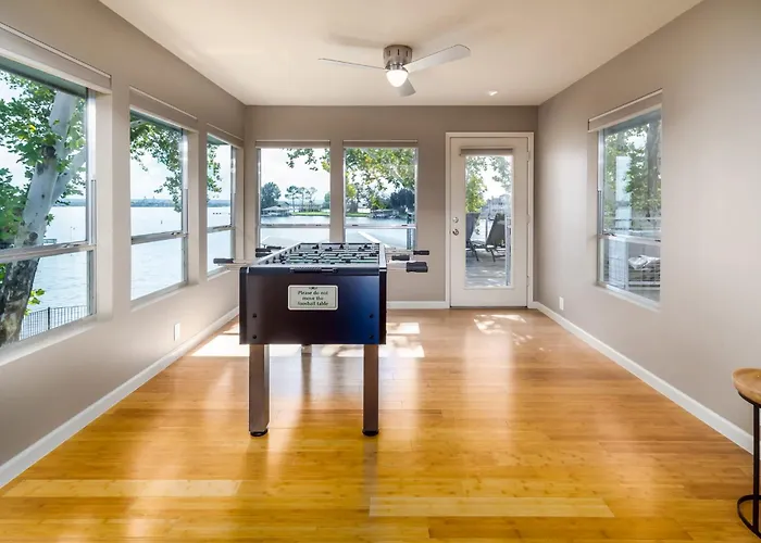 Waterfront Home And Concierge Services