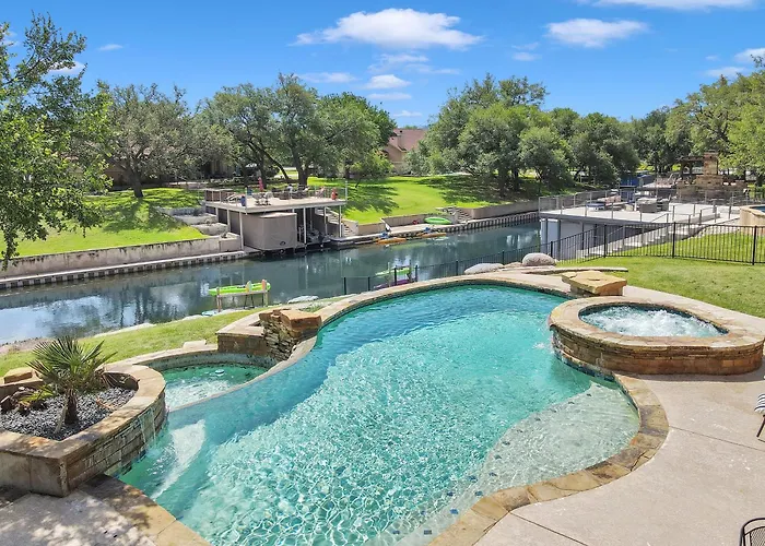 Waterfront House On Lake Lbj Cove And Concierge Services
