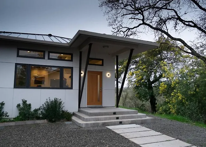 Modern Wine Country Home On 10 Acres With Vineyard