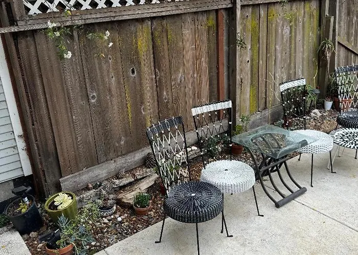 Bumblebee House