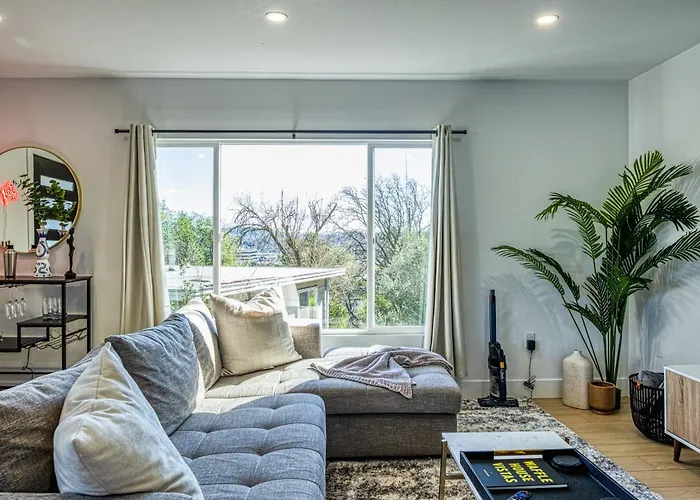Modern Living Steps From Downtown