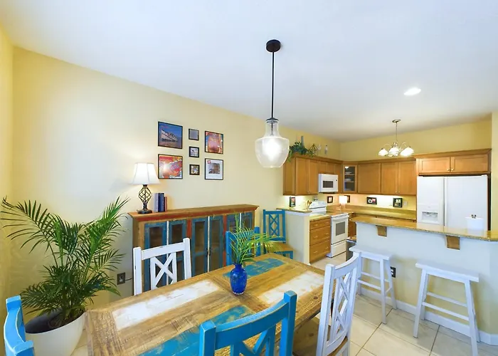 Coastal Bliss Retreat - Beach Vibes & Rockets