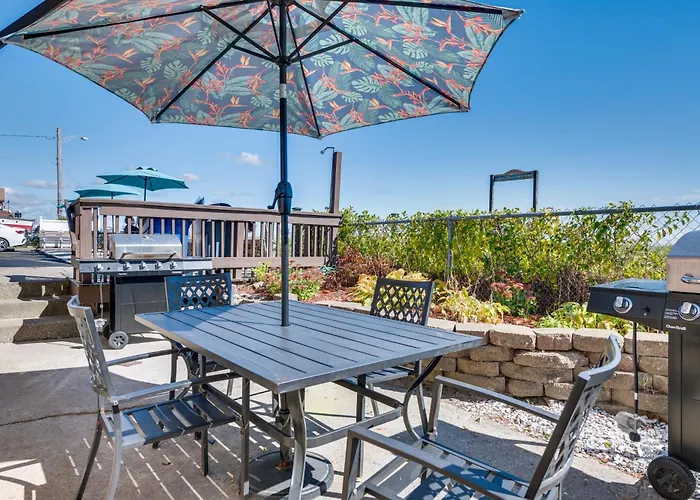 'Beachfront 14' Condo On Old Orchard Beach