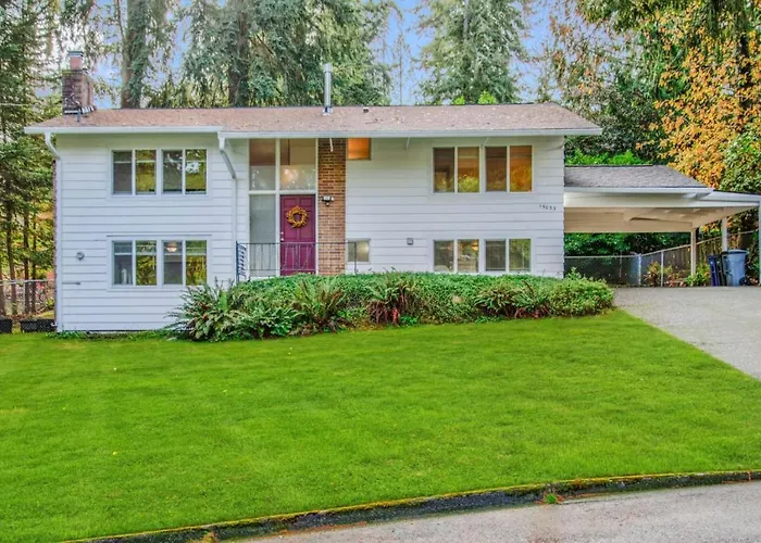 Parkside Escape Oasis In Bellevue Fully Fenced