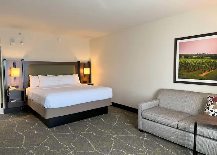 Hampton Inn & Suites Dobson