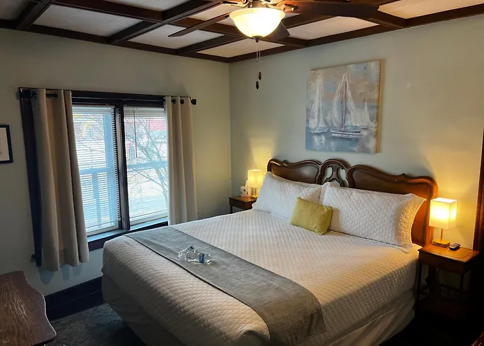 Historic Hotel Nichols