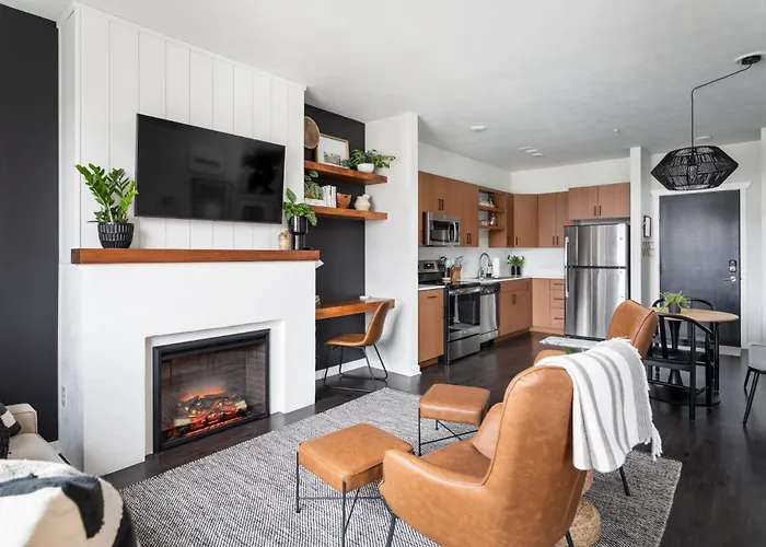 Curated, New Build Condo On Tart Trail, With Bikes