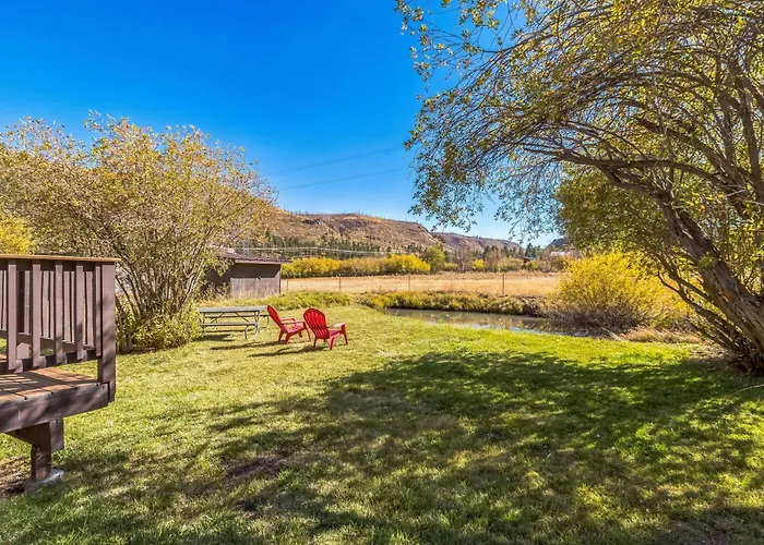Cozy Cabin Retreat With Scenic Views Cabin