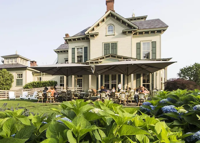 Jedediah Hawkins Inn