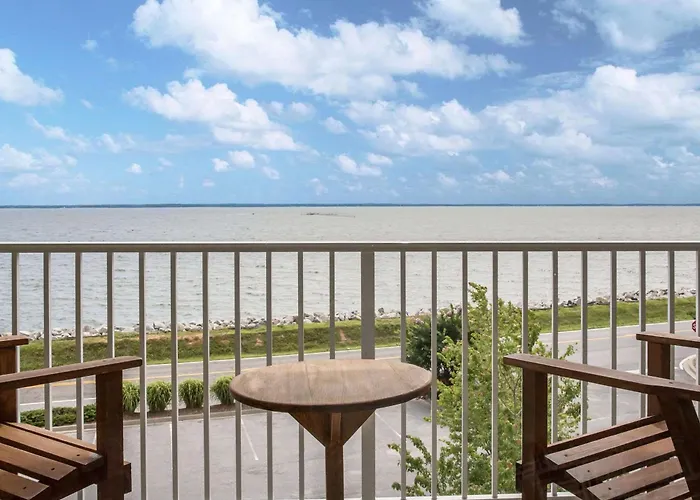 Island Inn & Suites, An Ascend Collection Hotel