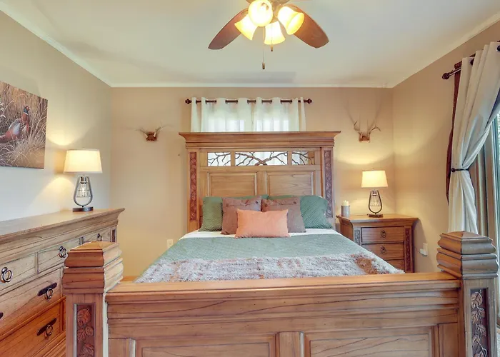 Pet-Friendly Tomahawk Home: Deck & Private Hot Tub