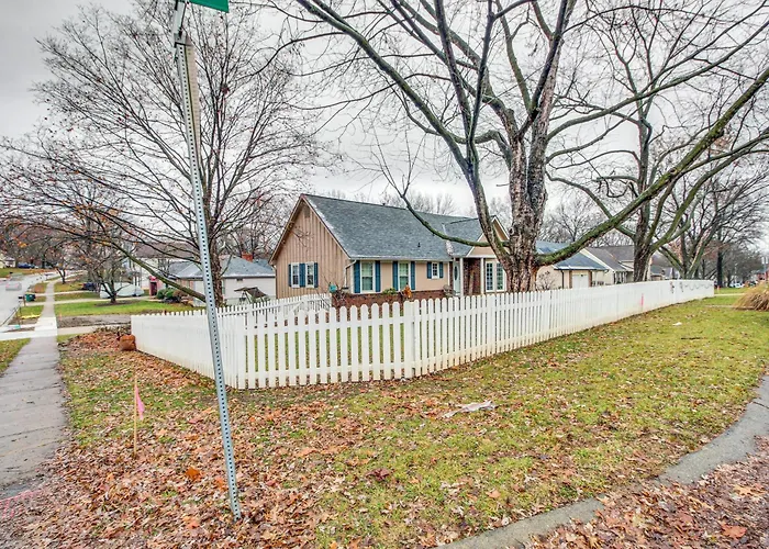 Shawnee Vacation Rental ~ 11 Mi To Kansas City!