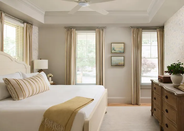 1313 West Luxury Boutique Hotel