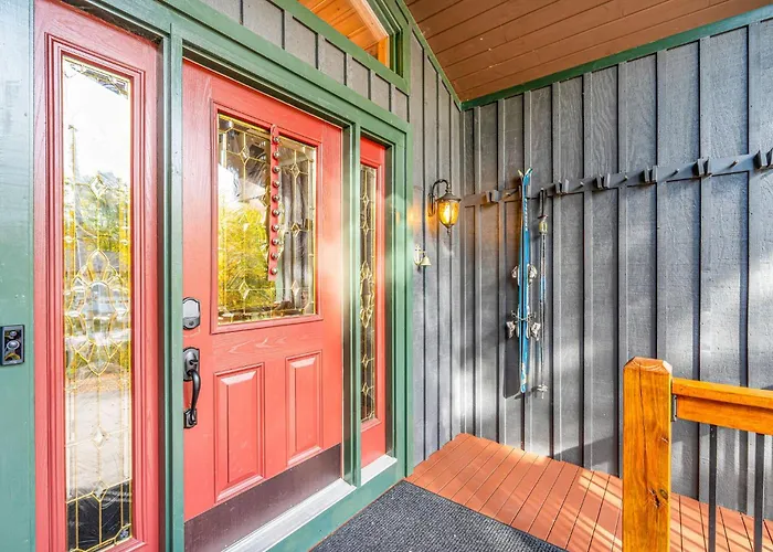 Strasse Ski Chalet Hot Tub Dog-Friendly Skiing