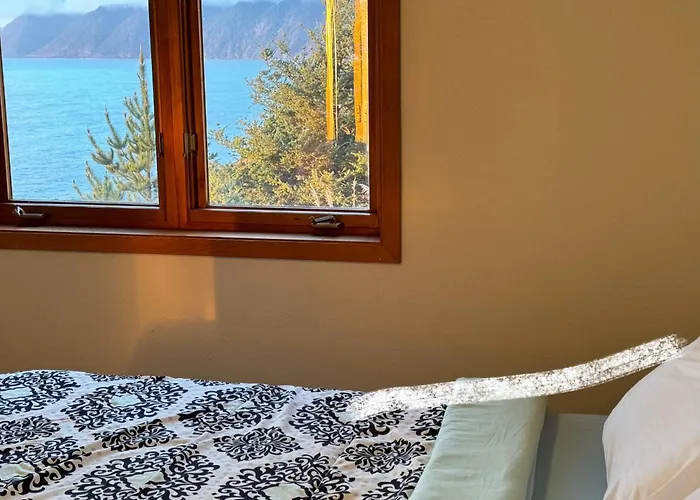 Amazing Oceanview 2 Bedroom Oceanfront! By Oceanviewhottubs Shelter Cove, Ca Tesla Ev Station