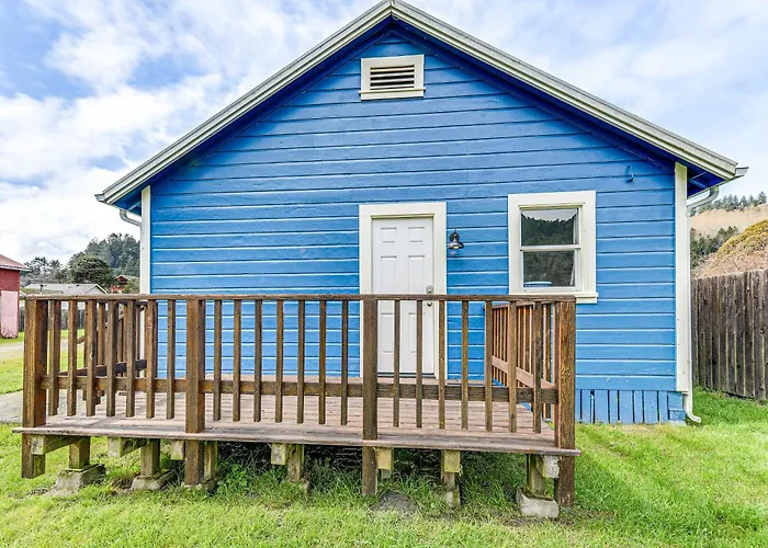 Cozy Norcal Cottage: 2 Mi To Redwoods & Beaches!