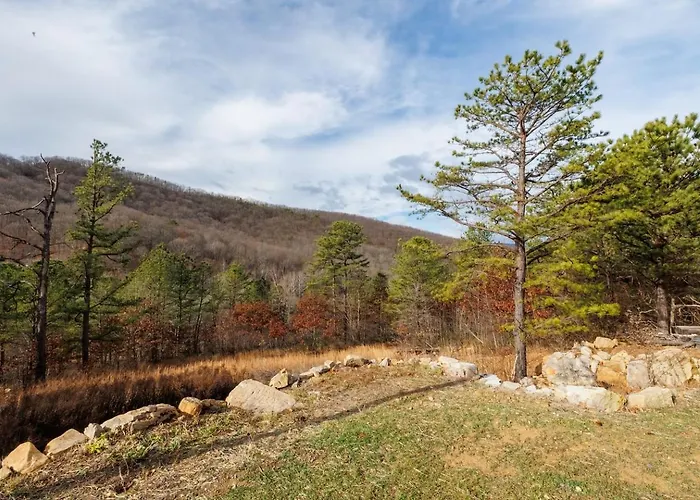 Secluded Lux Bunker Hot Tub, Views & Trails
