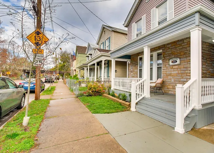 2 Mi To Dtwn Cincinnati: Home W/ Fenced Yard!