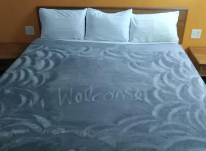 Hotel King Beds Studio 122