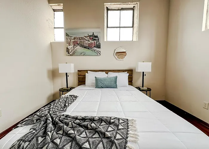 Sleepover 2Bd 1Ba Condos Downtown Springfield