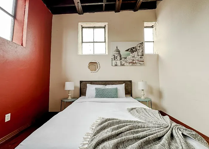 Sleepover 2Bd 1Ba Condos Downtown Springfield